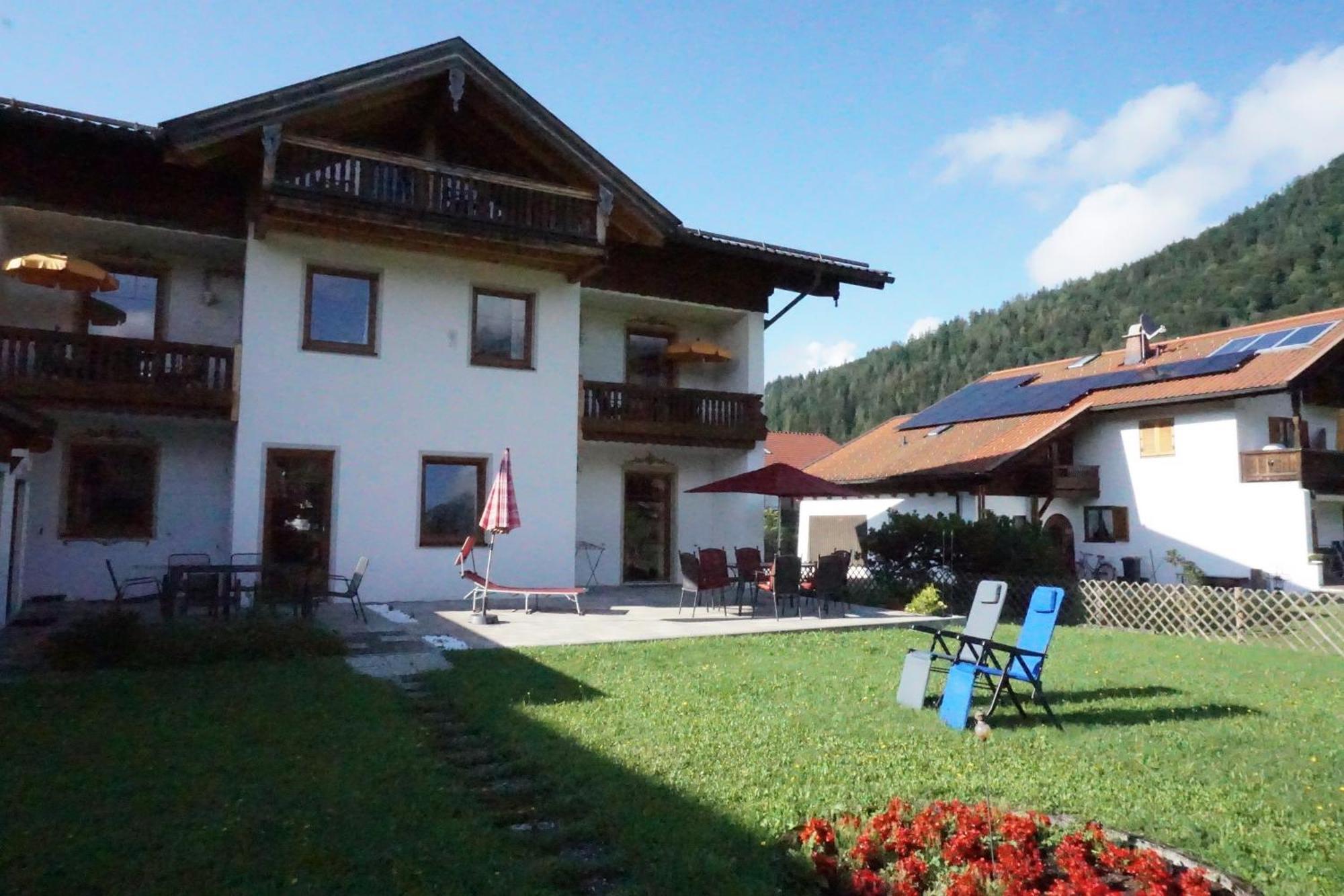 Апартаменты Haus Alpenblick Inkl. Chiemgaukarte Рупольдинг Экстерьер фото